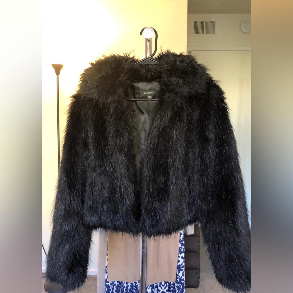 bebe faux fur  crop jacket